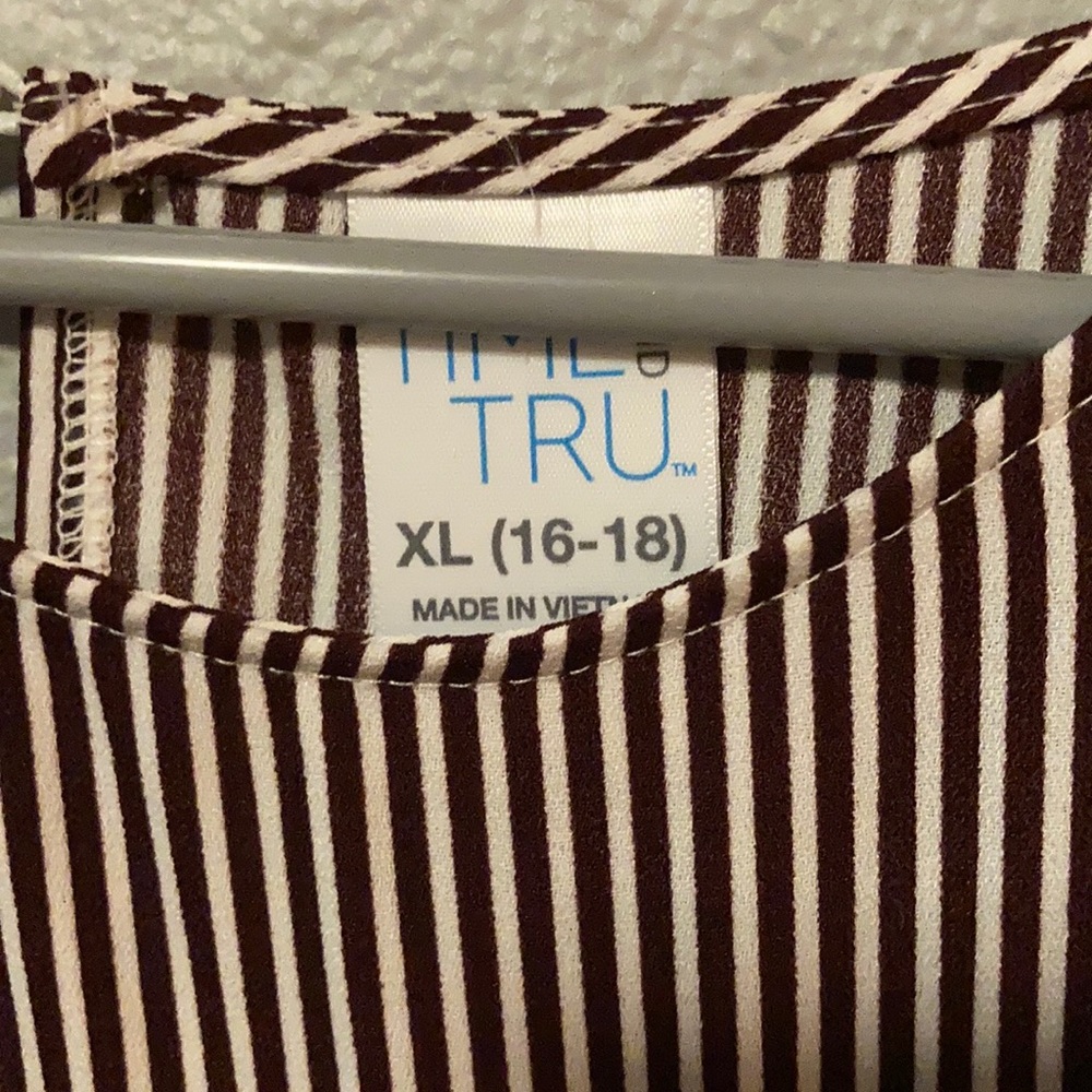 Striped Ruffle Top - Picture 3 of 3